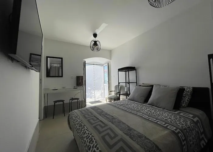 Appartement Dans Maison De Village Vue Mer
