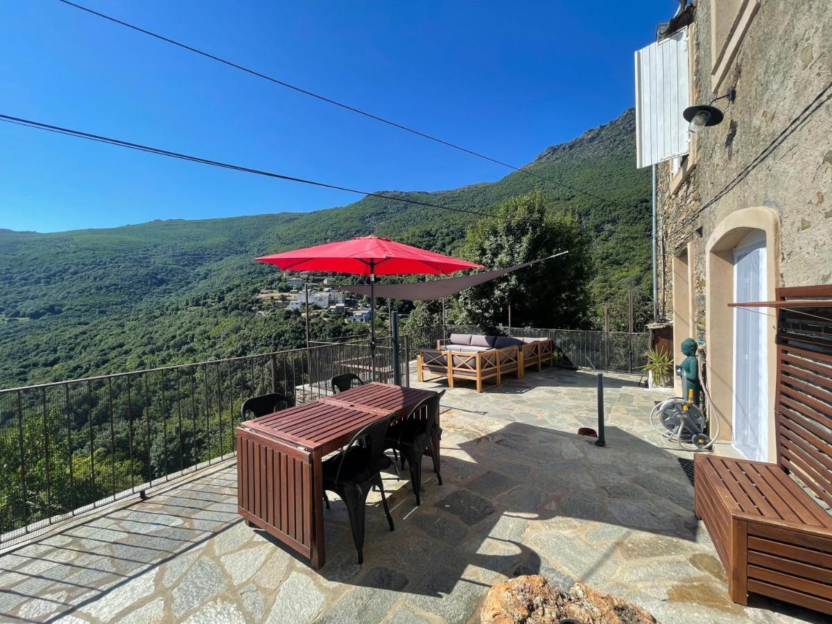 Dans Maison De Village Vue